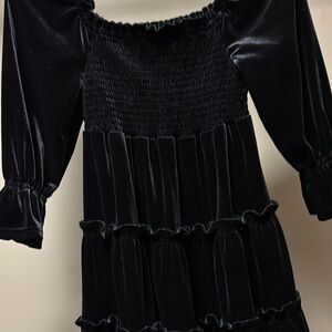 Crown & Ivy Kids Black Textured Fabric like Velvet.
It’s in great condition.